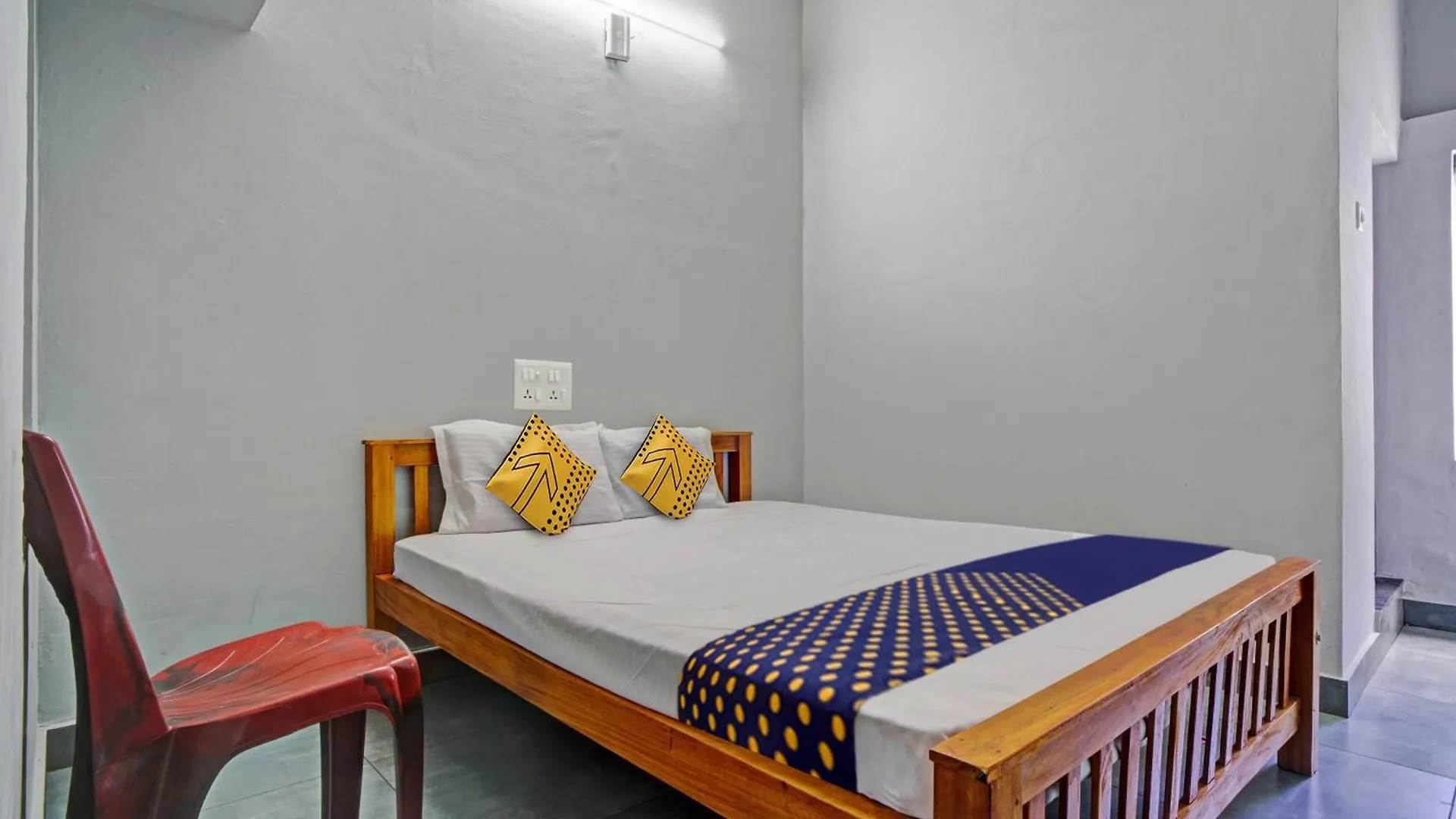Hotel O Flagship Ocean Stay Elūr